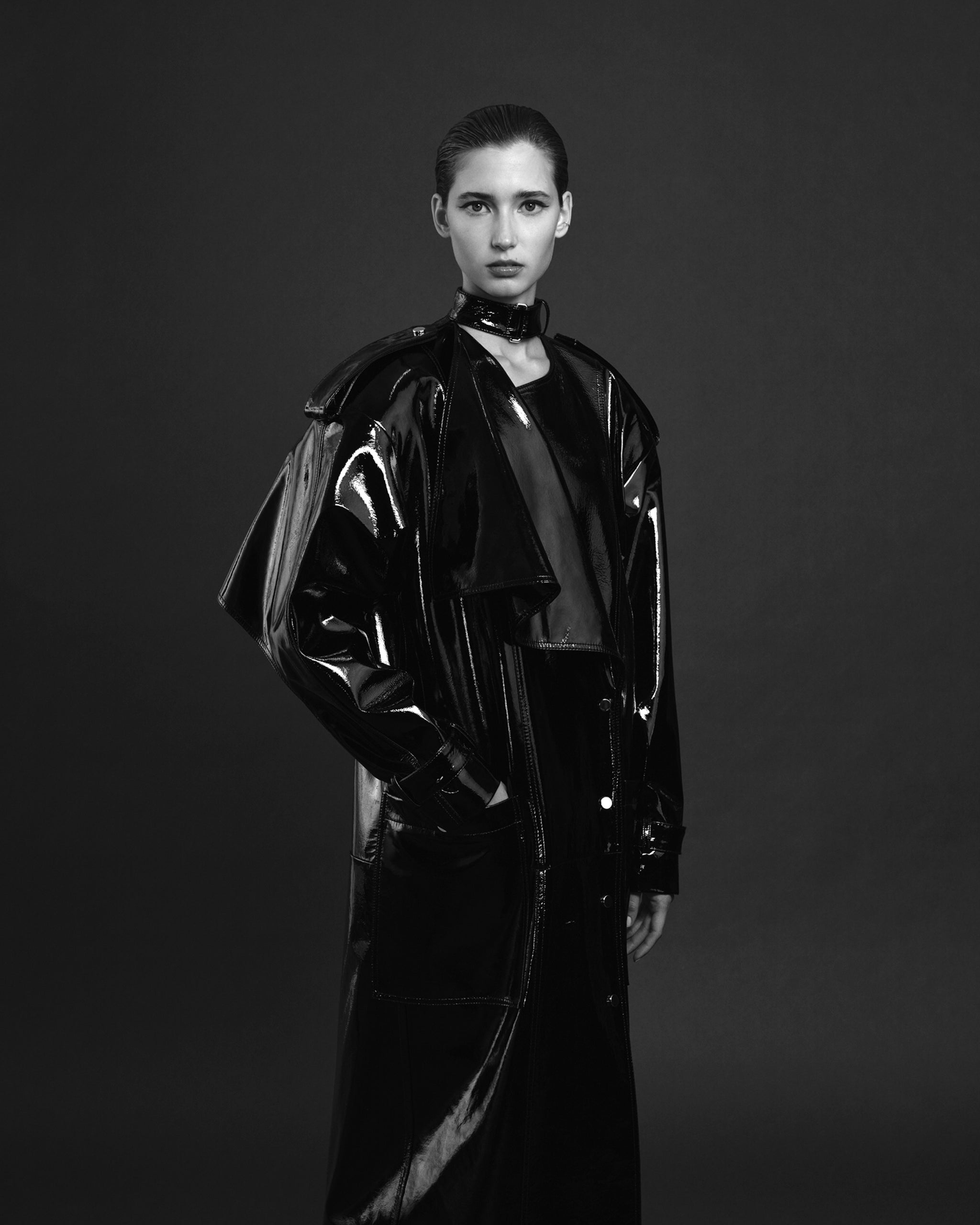 OSUNA TRENCH COAT IN PATENT LEATHER | Spring Summer 24 | Salon 1884